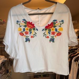 Zara White Embroidered Tee size small
